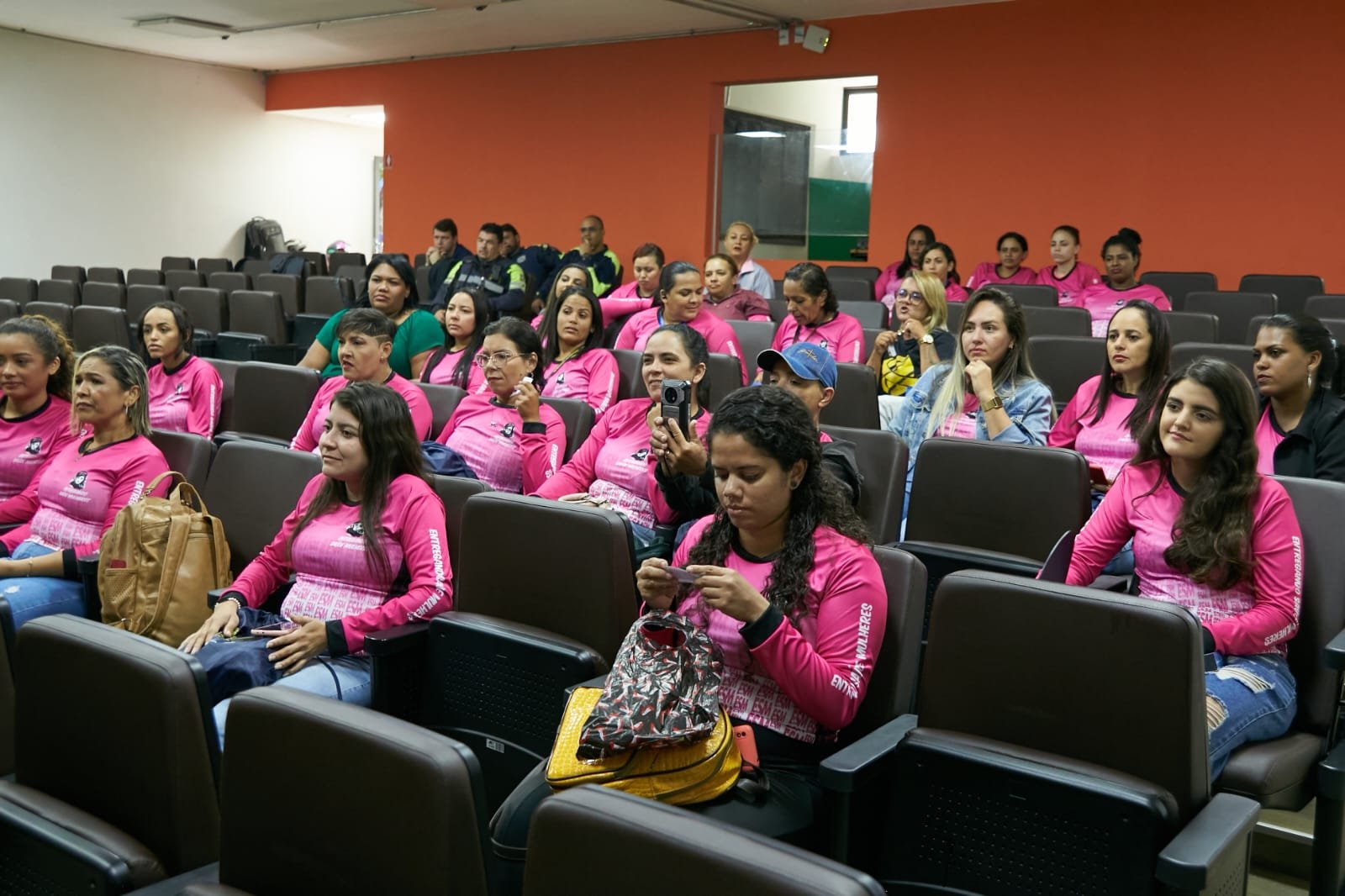 Mulheres entregadoras - ATAM DF/GO (imagem 1)