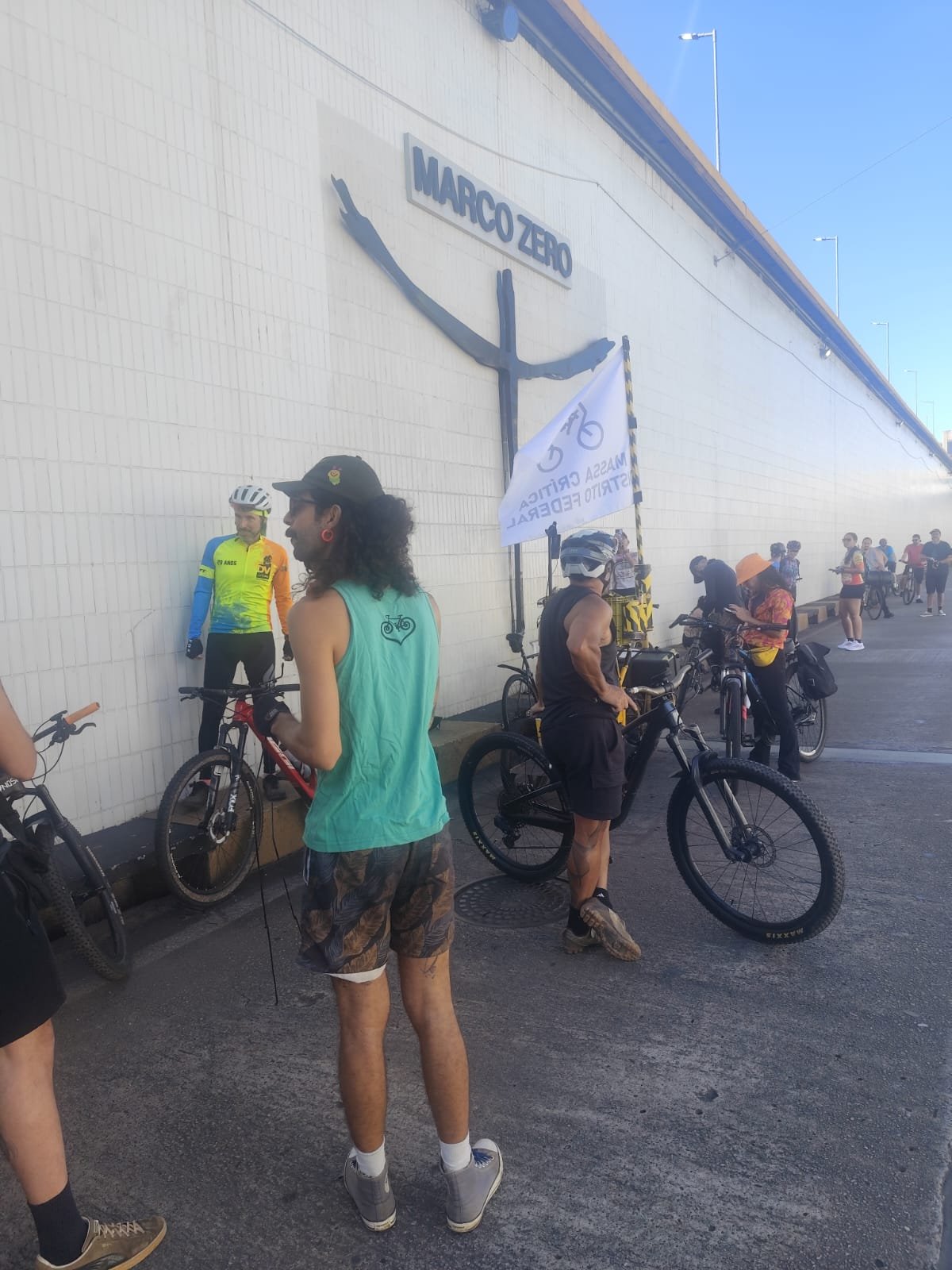 Registro da mobilização no Eixão em Brasília
